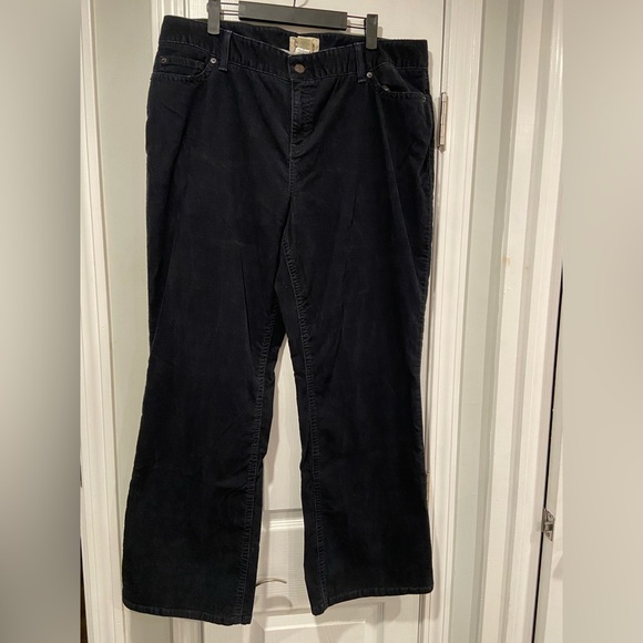 L.L. Bean Size 18 Black Cotton Stretch Favorite Fit Straight Leg Corduroy Pants - Picture 1 of 10